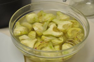 Les artichauts prêts à cuire