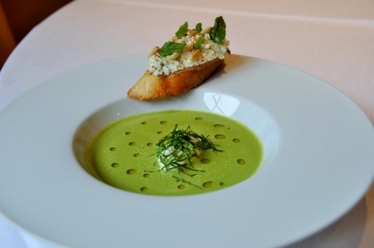 Crème de Pois à la Menthe et sérac