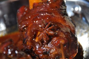 Bien enrober les souris d'agneau